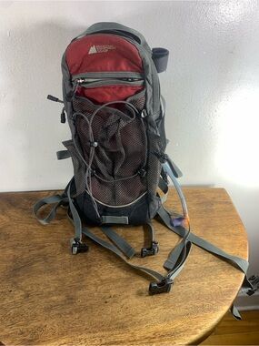 Mountain equipment hydration backpack